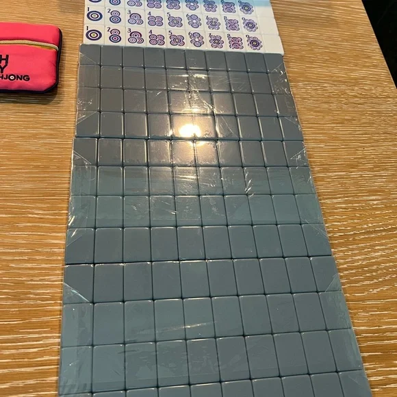 Oh My Mahjong Preppy Soirée Tiles New in Box - Picture 4 of 7